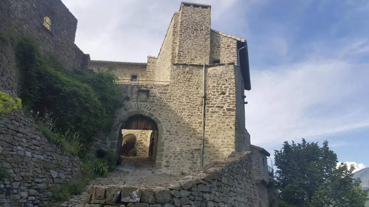 Hotel Chateau Du Poet-Celard Le Poët-Célard